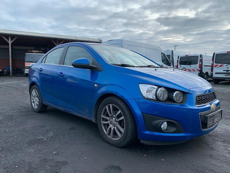 Blau Gebraucht 2011 Chevrolet Aveo LT Limousine | 2.799 € (Guter Preis) - Bild 1/4