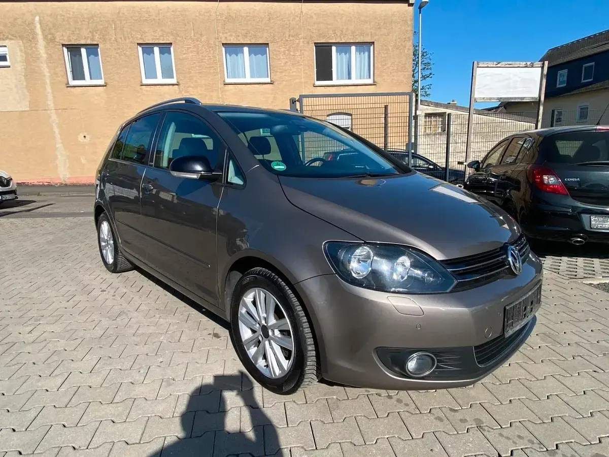 Gebraucht VW Golf Plus Cross 122 PS (89 kW) 2012 Kaschmirbraun Kombi