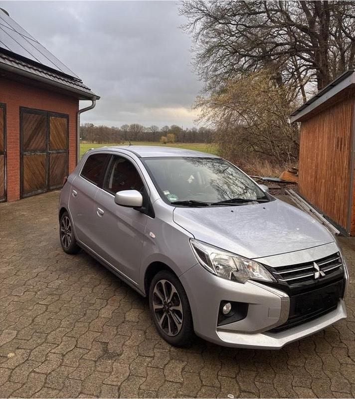 Gebraucht Mitsubishi Space Star Plus 71 PS (52 kW) 2021 Silber Kleinwagen