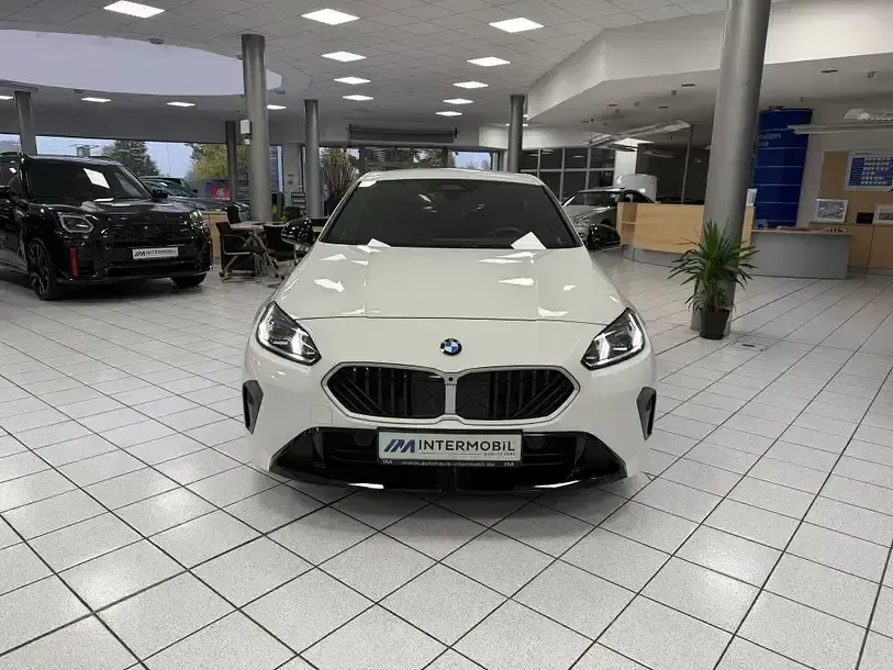 Gebraucht BMW 120 M Sport 163 PS (119 kW) 2025 Alpinweiss iii Kleinwagen