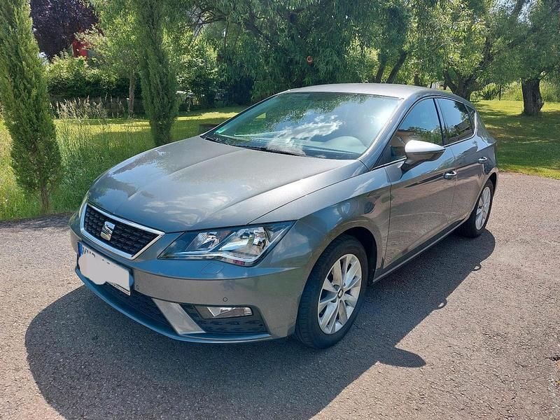 Grau Gebraucht 2017 Seat Leon Style Limousine | 11.590 € (Fairer Preis) - Bild 1/3