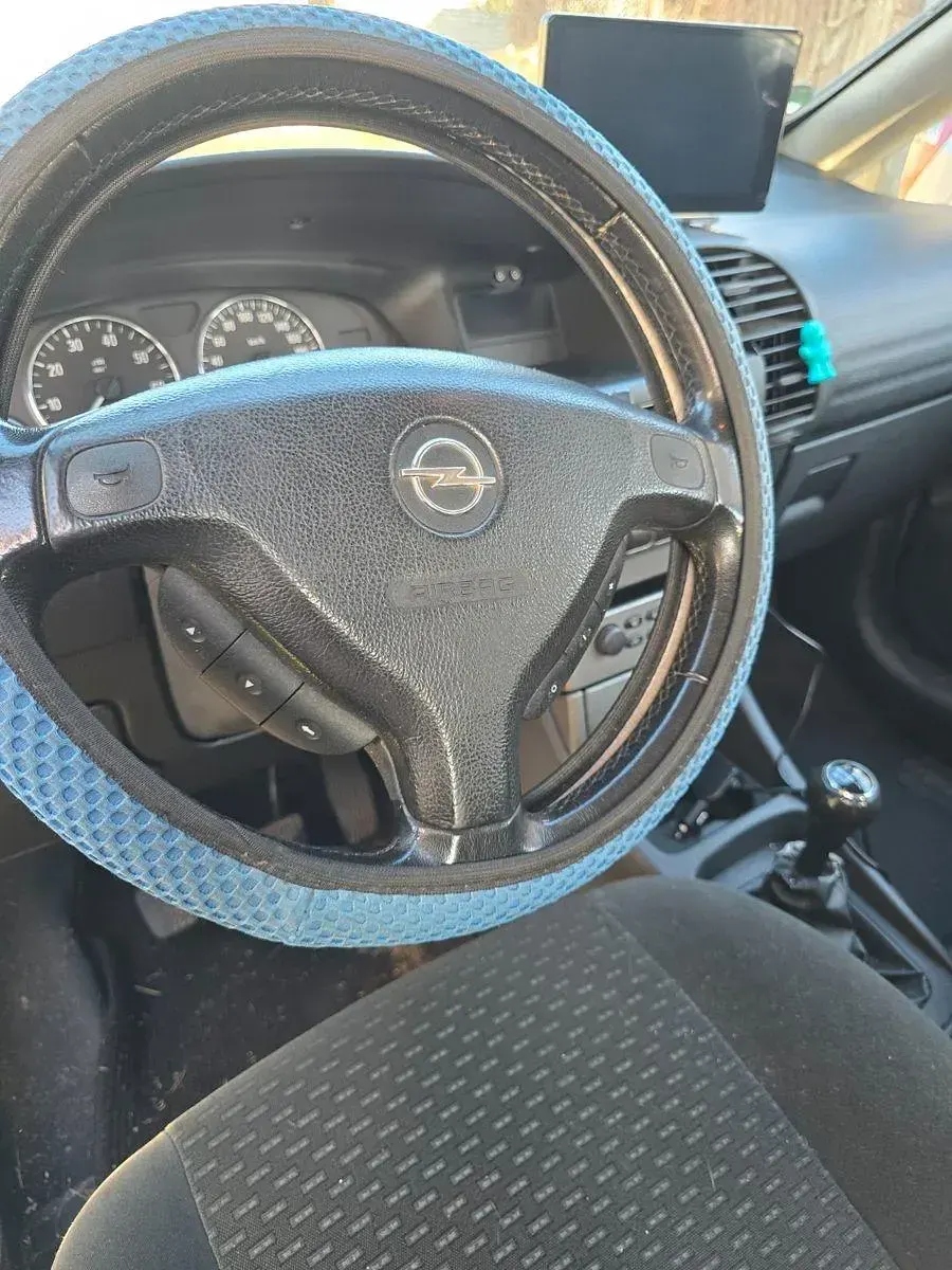Gebraucht Opel Zafira Edition 125 PS (91 kW) 2003 Silber Van / Kleinbus