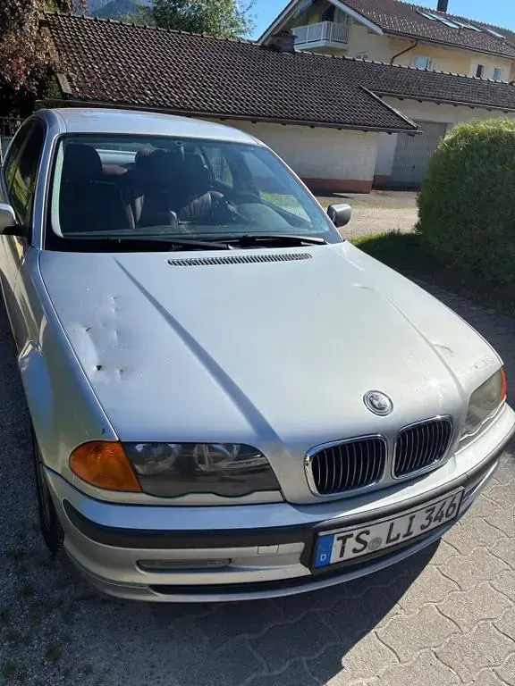 Gebraucht BMW 320 150 PS (110 kW) 1998 Silber Limousine