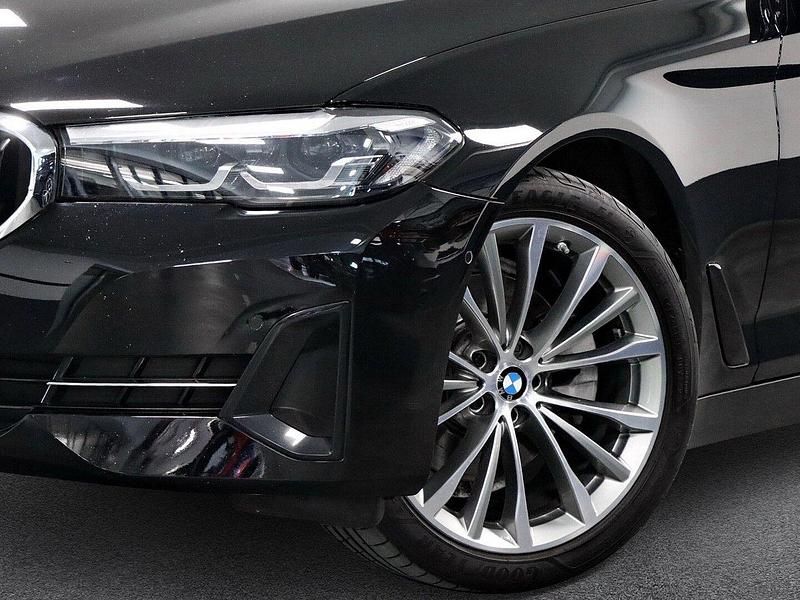 Second-hand BMW 520 Efficient Dynamics 190 CP (139 kW) 2022 Negru Break