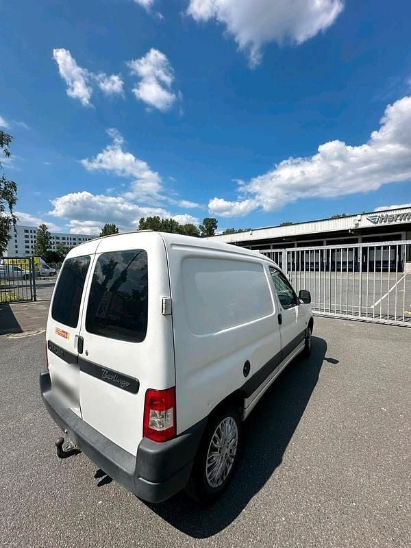 Weiß Gebraucht 2005 Citroën Berlingo Van / Kleinbus | 1.499 € (Guter Preis) - Bild 1/4