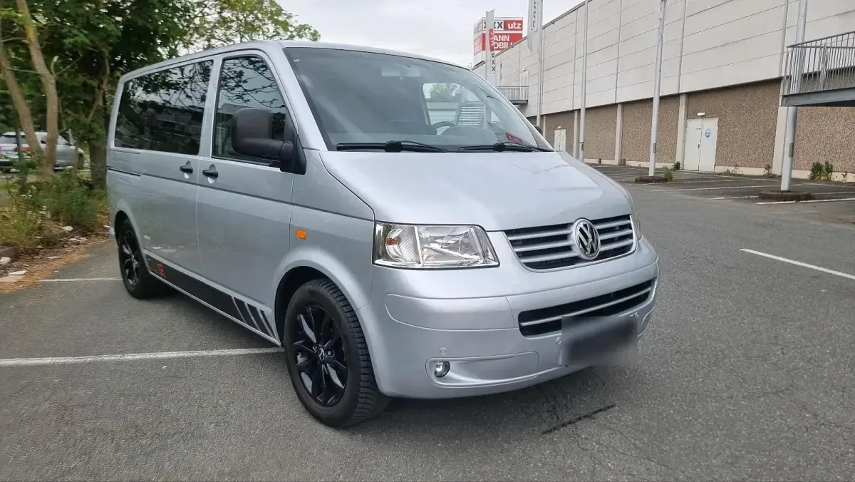 Używany VW Transporter 105 KM (77 kW) 2006 Srebrny Van