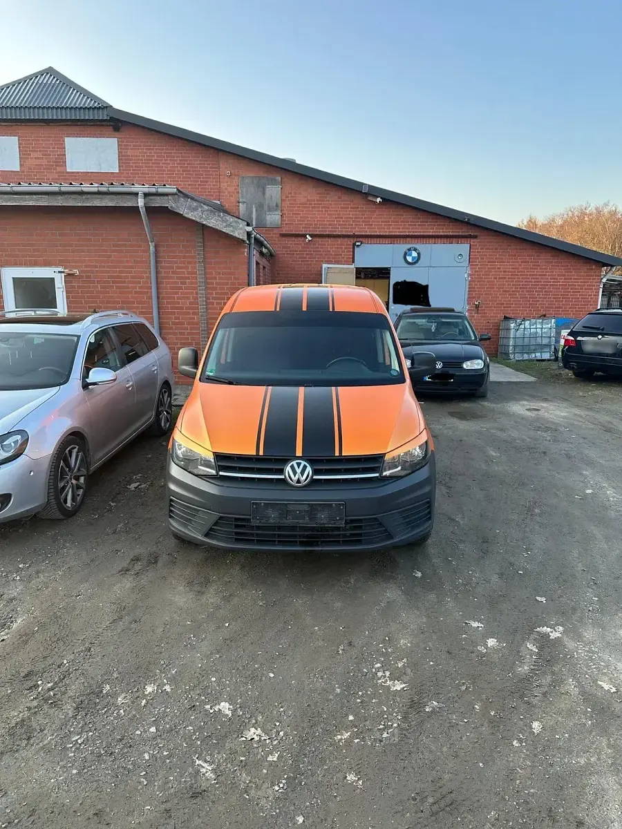 Gebraucht VW Caddy 102 PS (75 kW) 2019 Orange Van / Kleinbus