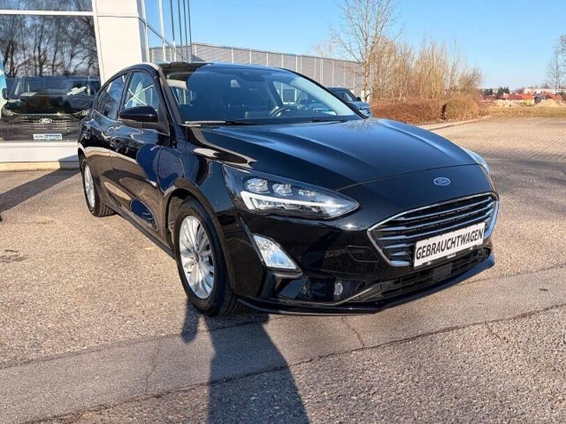Gebraucht Ford Focus Titanium X 125 PS (91 kW) 2022 Obsidianschwarz metallic (schwarz) Limousine