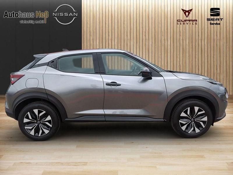 Gebraucht Nissan Juke Acenta 114 PS (83 kW) 2024 Grau SUV