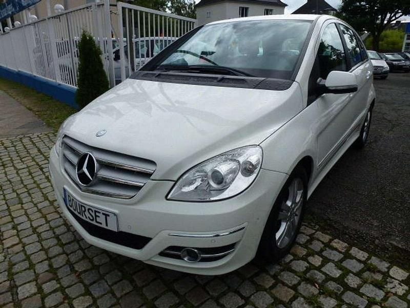 Second-hand Mercedes B150 95 CP (69 kW) 2009 Alb Monovolum