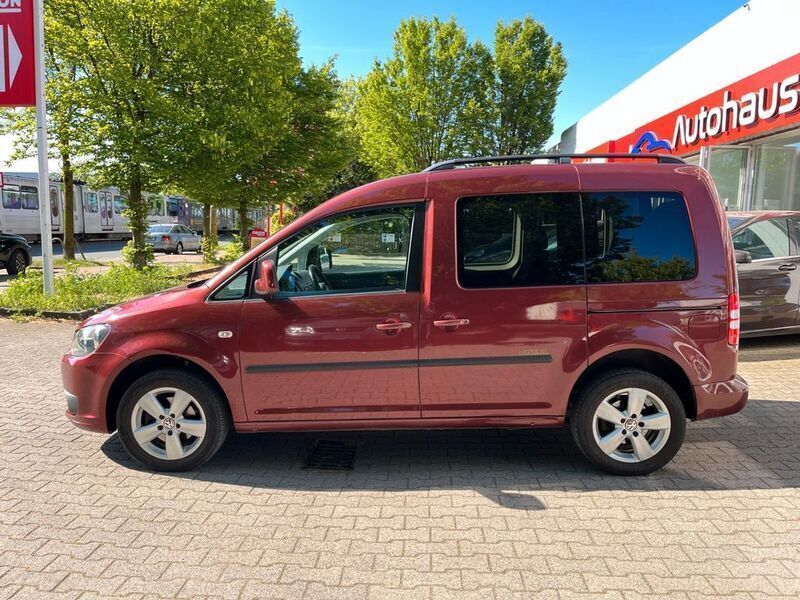 Gebraucht VW Caddy Trendline 102 PS (75 kW) 2012 Rot Van / Kleinbus