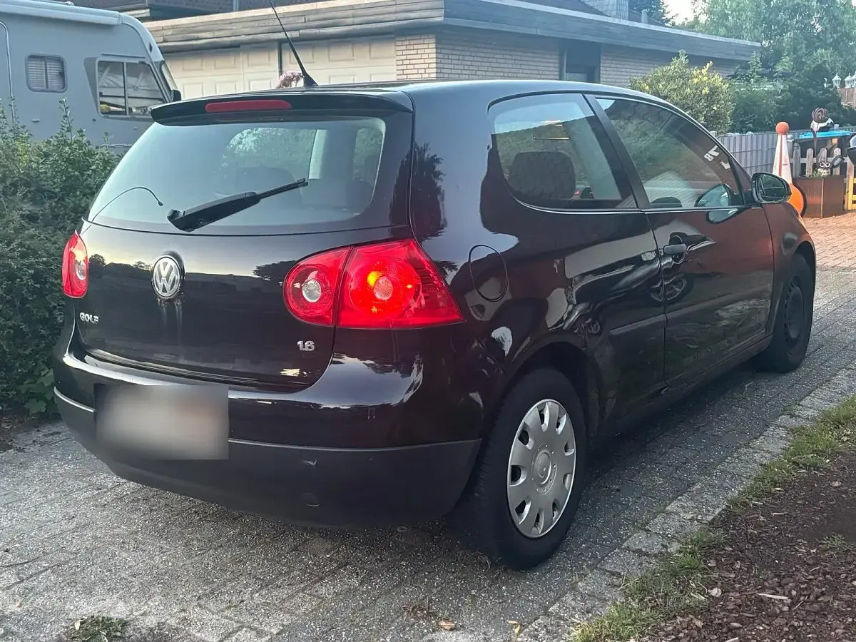 Gebraucht VW Golf V 102 PS (75 kW) 2005 Schwarz Kleinwagen