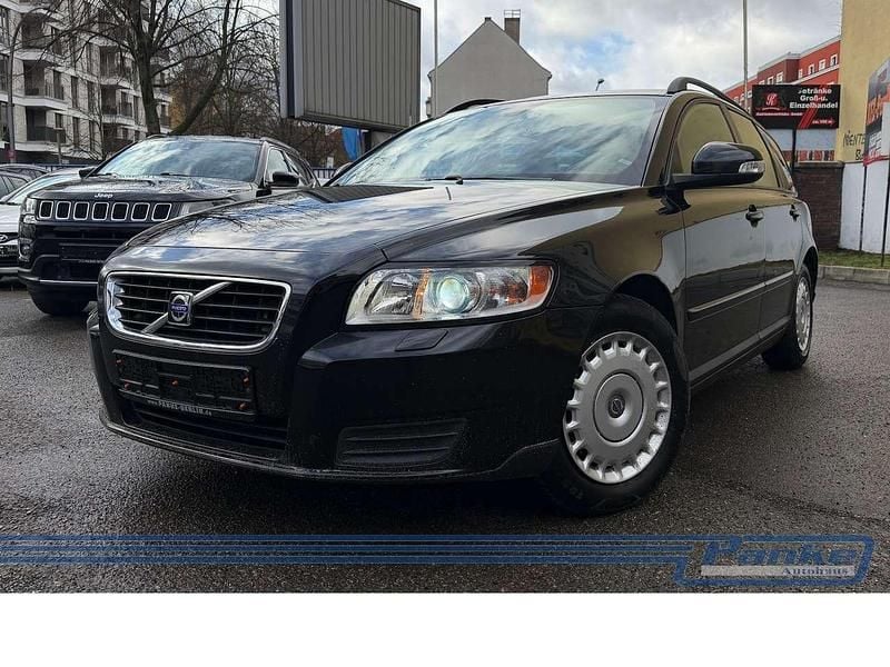 Używany Volvo V50 125 KM (91 kW) 2009 Czarny Kombi