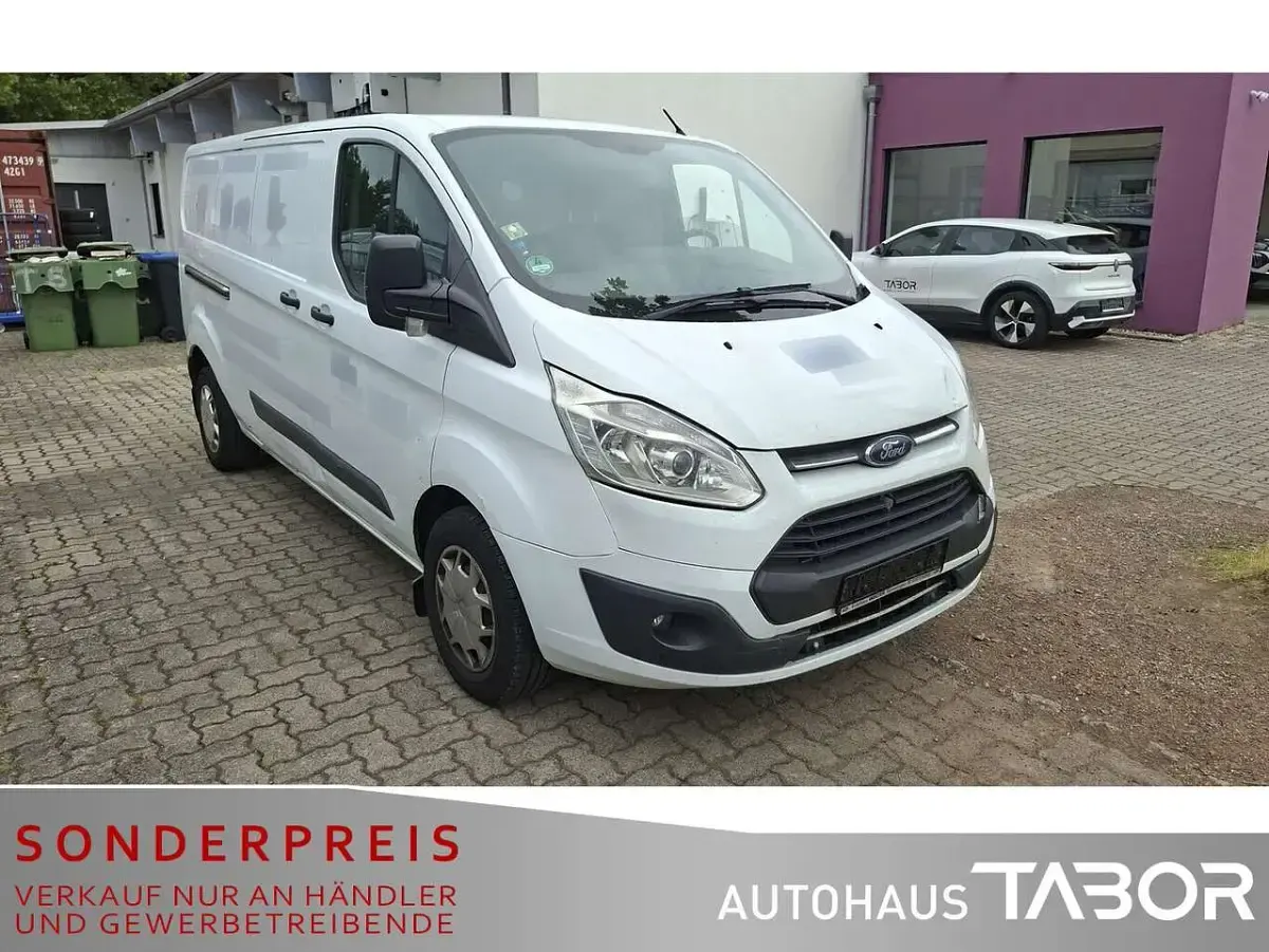 Gebraucht Ford Transit Custom 131 PS (96 kW) 2017 Frozen white Van