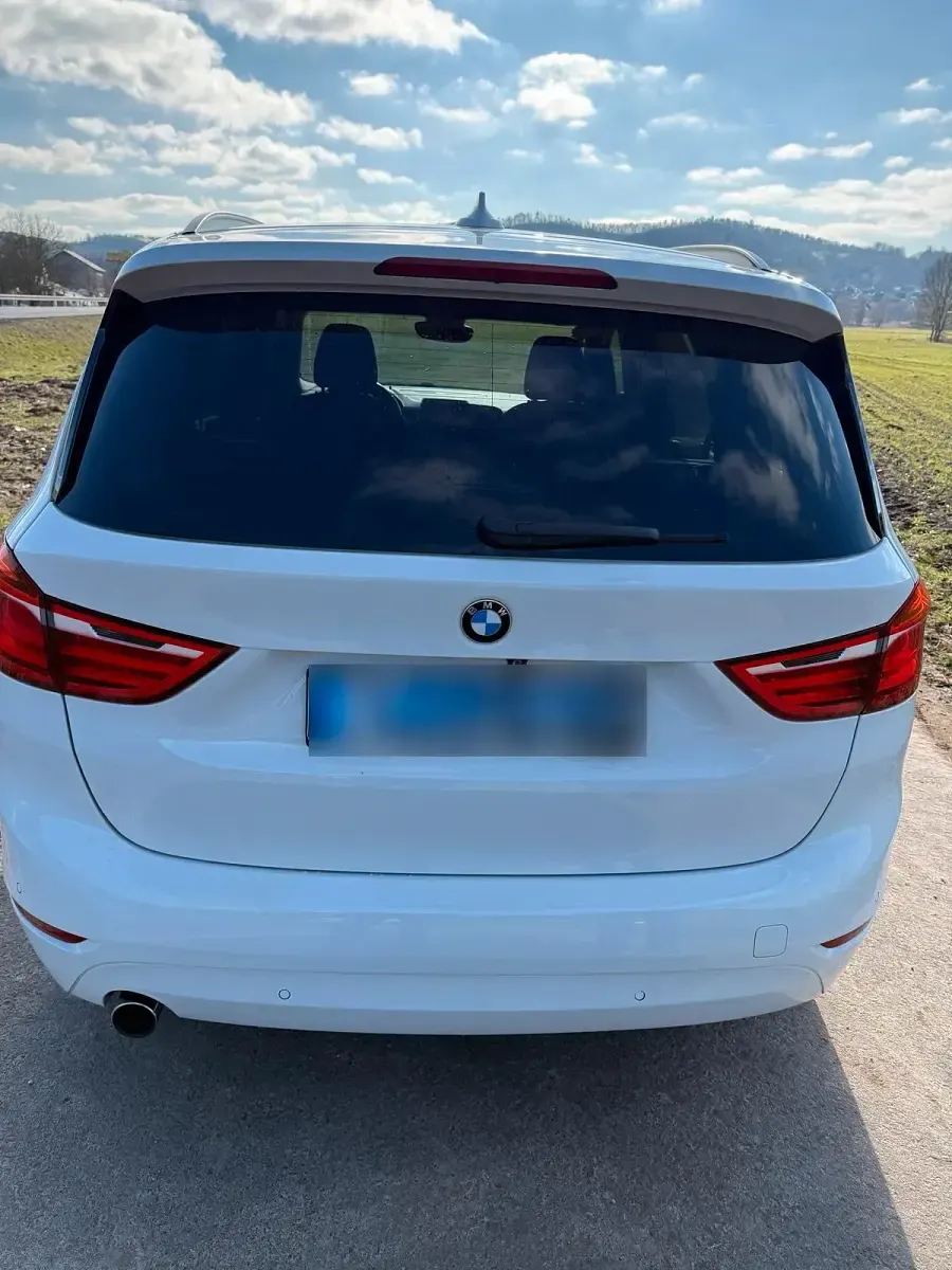 Gebraucht BMW 218 Gran Tourer 150 PS (110 kW) 2017 Weiß Van / Kleinbus