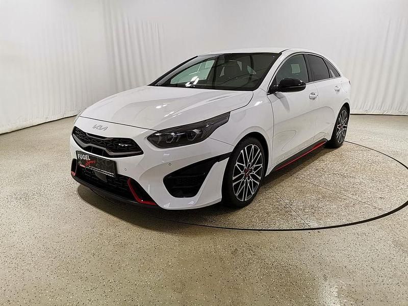 Gebraucht Kia ProCeed 204 PS (150 kW) 2023 Weiß Kleinwagen