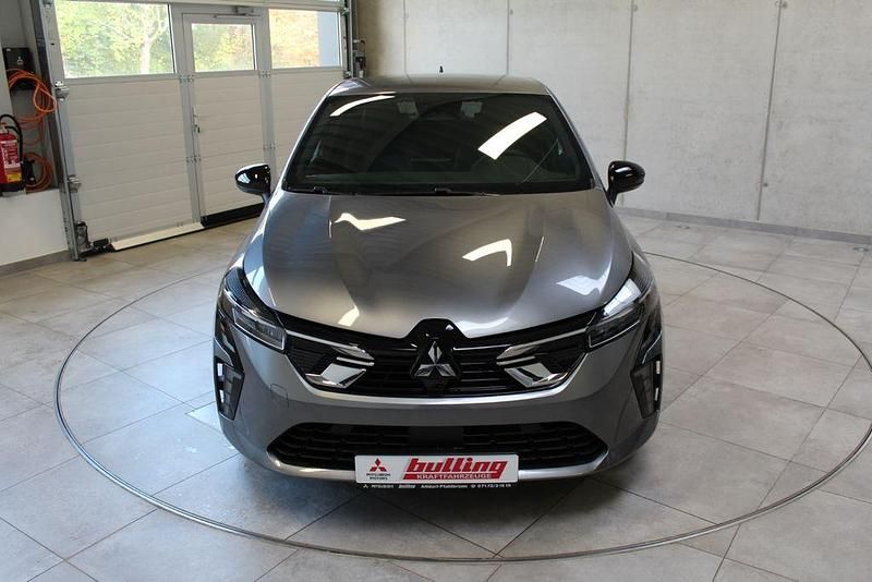 Neu Mitsubishi Colt Edition 91 PS (66 kW) 2025 Grau Limousine