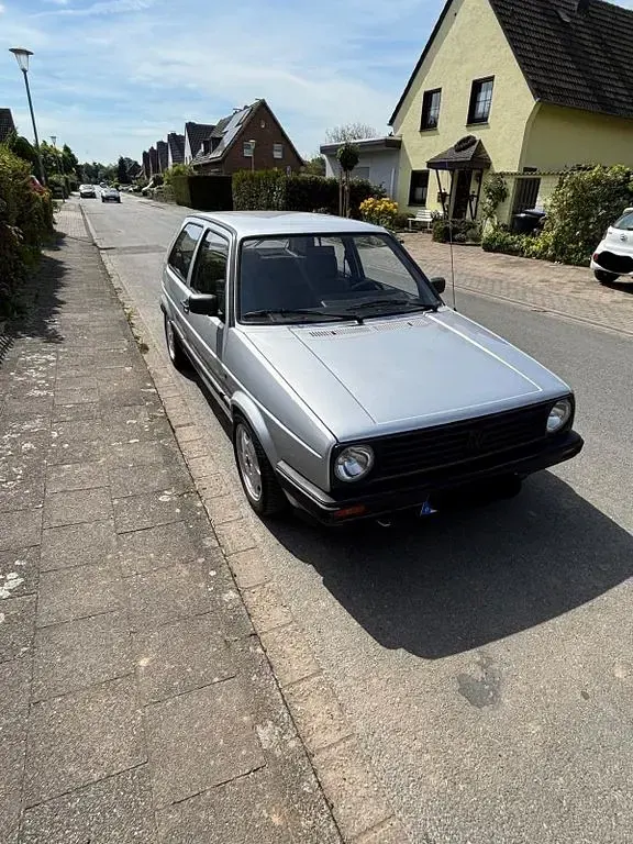 Gebraucht VW Golf II 90 PS (66 kW) 1990 Silber Kleinwagen