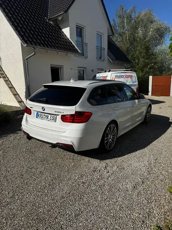 Gebraucht BMW 330 M Sport 258 PS (189 kW) 2015 Weiß Kombi