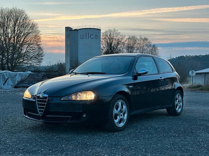 Schwarz Gebraucht 2008 Alfa Romeo 147 Kleinwagen | 2.499 € (Etwas zu teuer) - Bild 1/4
