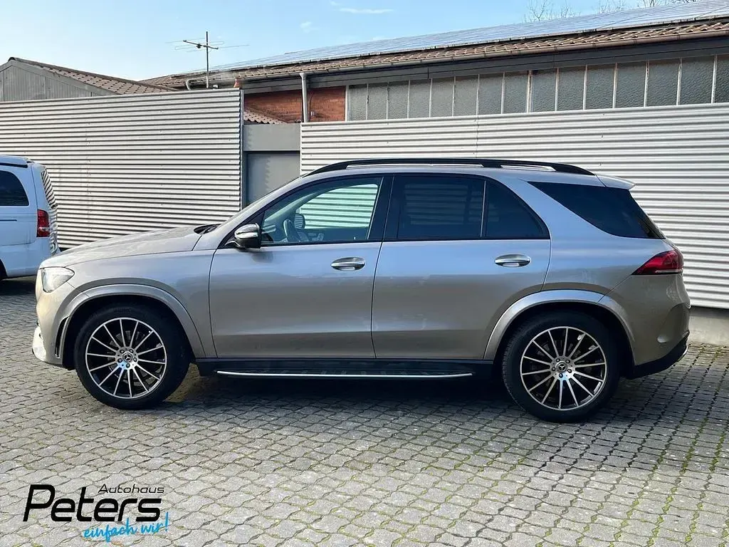 Gebraucht Mercedes GLE400 AMG 330 PS (242 kW) 2023 Mojavesilber lack SUV