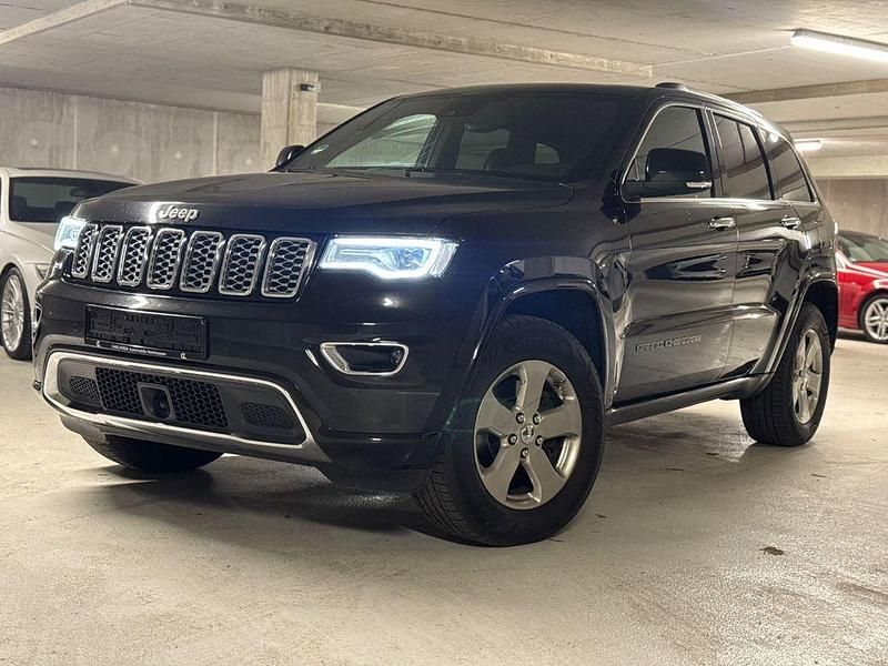 Gebraucht Jeep Grand Cherokee Overland 250 PS (183 kW) 2018 Schwarz SUV