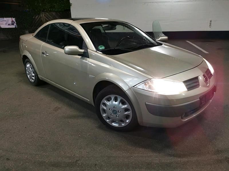 Gold Gebraucht 2003 Renault Mégane Cabriolet Cabrio | 1.800 € - Bild 1/4