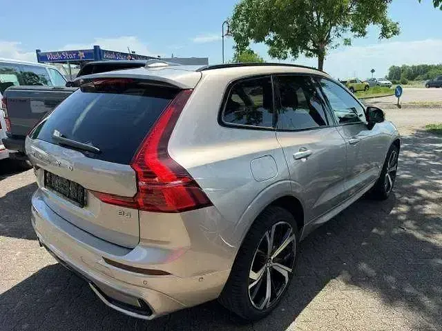 Gebraucht Volvo XC60 Plus 197 PS (144 kW) 2022 Bright dusk / metallic SUV