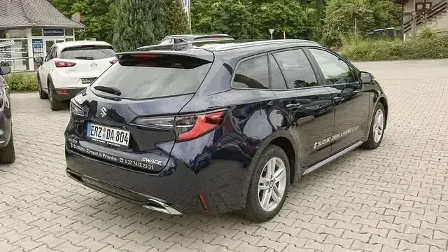 Gebraucht Suzuki Swace Comfort 140 PS (102 kW) 2024 Blau Kombi