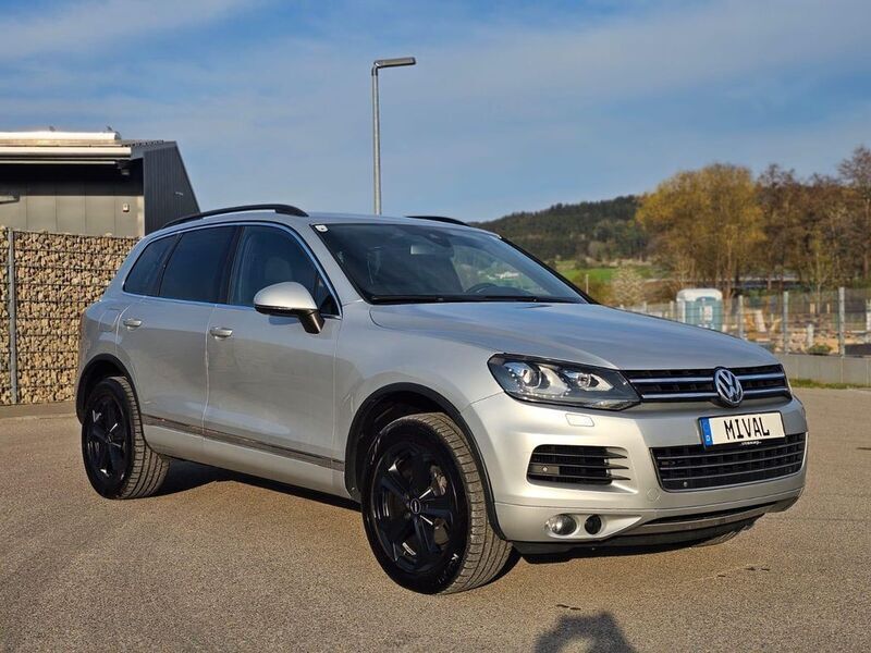 Silber Gebraucht 2012 VW Touareg Sport SUV | 9.900 € (Guter Preis) - Bild 1/4