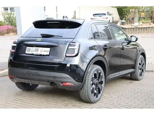 Neu Fiat 600 La Prima 110 PS (80 kW) 2026 Cinema schwarz SUV