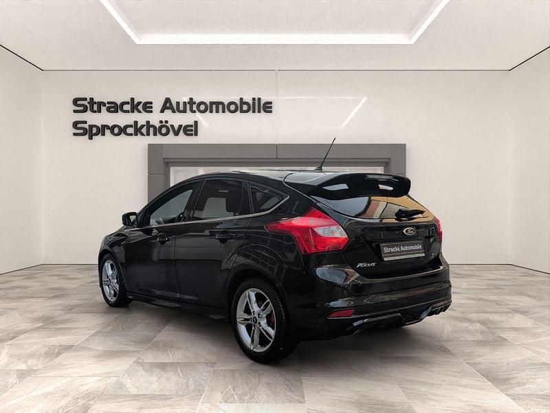 Gebraucht Ford Focus ST-Line 150 PS (110 kW) 2013 Schwarz Kleinwagen