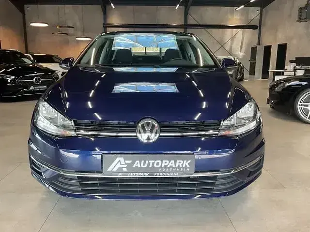 Gebraucht VW Golf VII Comfortline 130 PS (95 kW) 2017 Andere Limousine