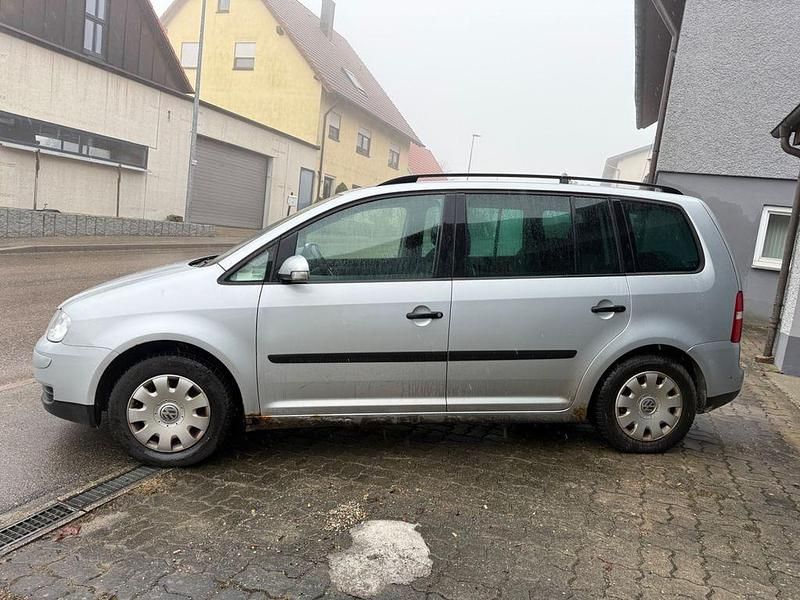 Gebraucht VW Touran Trendline 105 PS (77 kW) 2004 Silber Van / Kleinbus