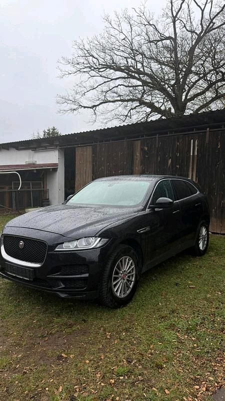 Gebraucht Jaguar F-Pace 180 PS (132 kW) 2019 Schwarz SUV