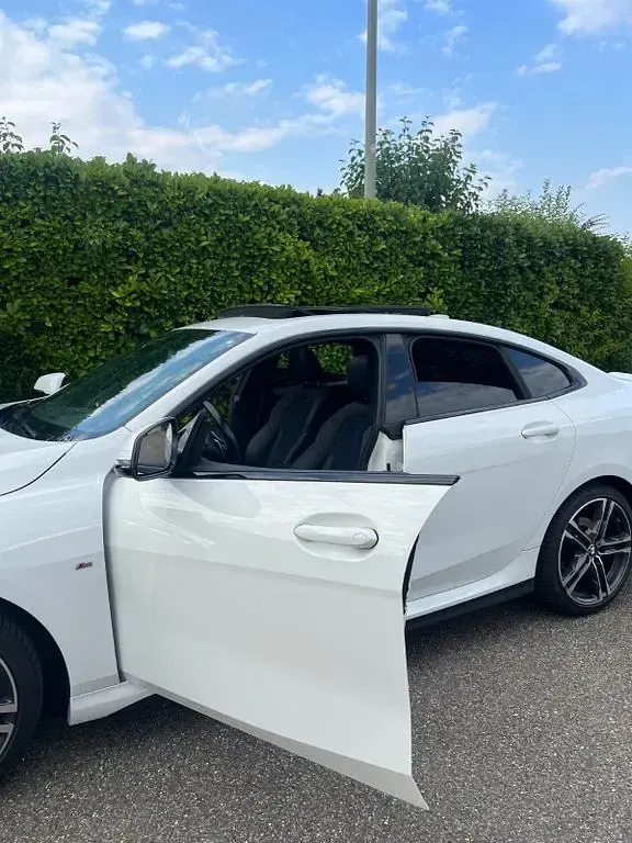 Gebraucht BMW 218 M Sport 150 PS (110 kW) 2020 Weiß Coupé