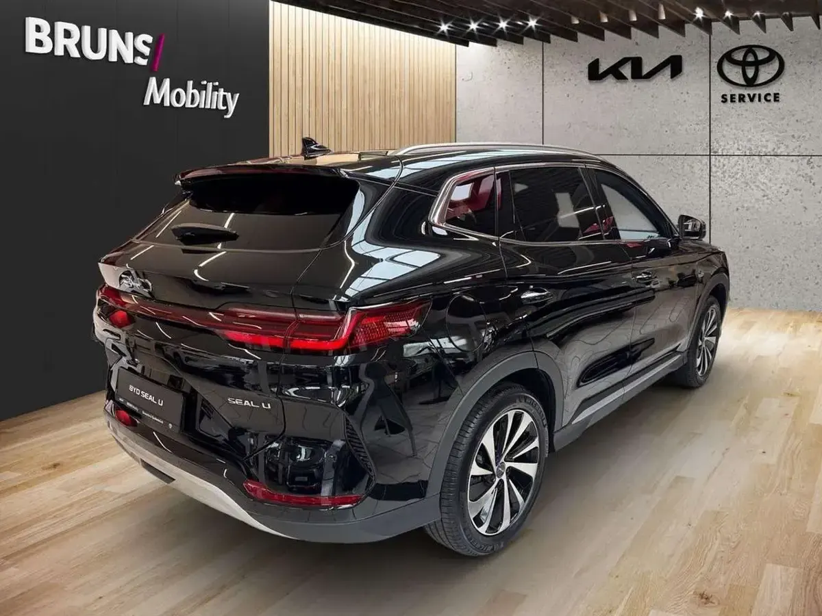 Gebraucht BYD Seal U Design 160 kW (218 PS) 2026 Schwarz SUV