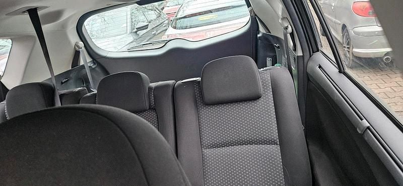 Gebraucht Toyota Verso 150 PS (110 kW) 2009 Grau Van / Kleinbus