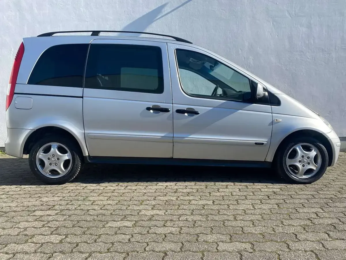 Gebraucht Mercedes Vaneo 125 PS (91 kW) 2002 Silber Van / Kleinbus