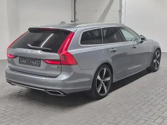 Gebraucht Volvo V90 R-Design 235 PS (172 kW) 2019 Osmiumgraumet. Kombi