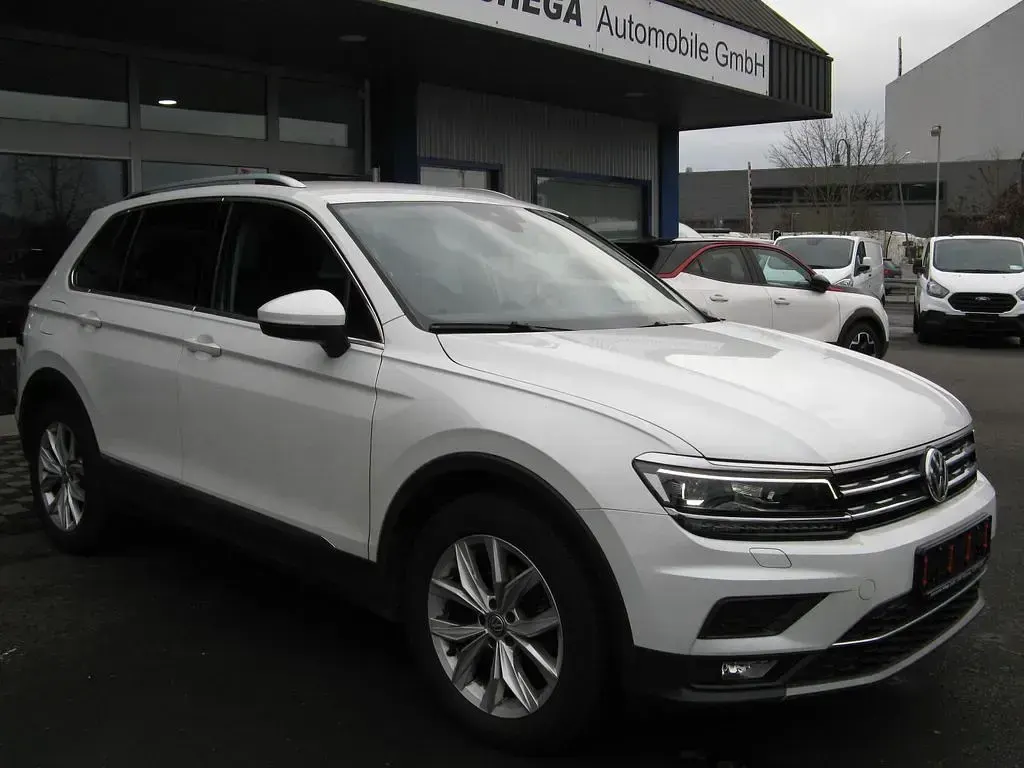Gebraucht VW Tiguan Highline 150 PS (110 kW) 2020 Weiß SUV