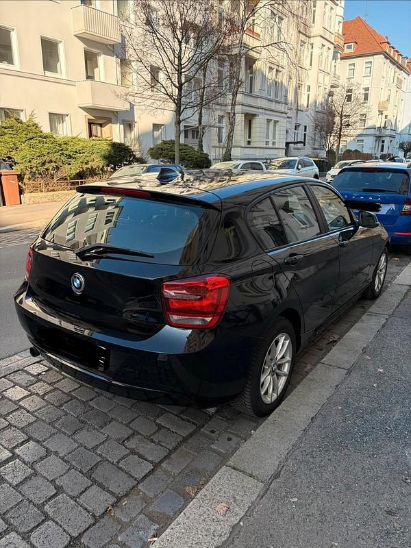 Gebraucht BMW 116 136 PS (100 kW) 2014 Schwarz Kleinwagen