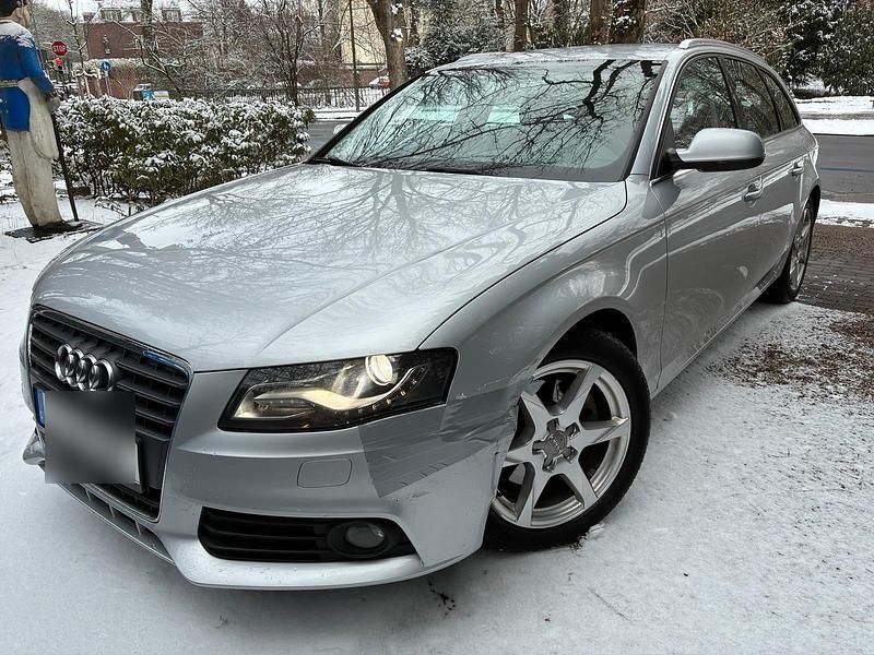 Gebraucht Audi A4 Ambition 140 PS (102 kW) 2012 Silber Kombi