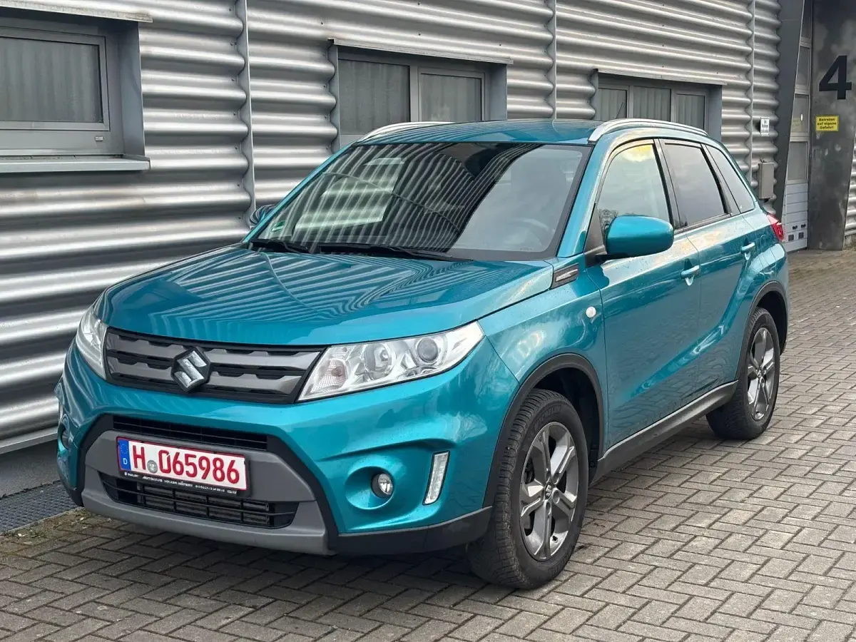 Używany Suzuki Vitara 120 KM (88 kW) 2015 Niebieski SUV
