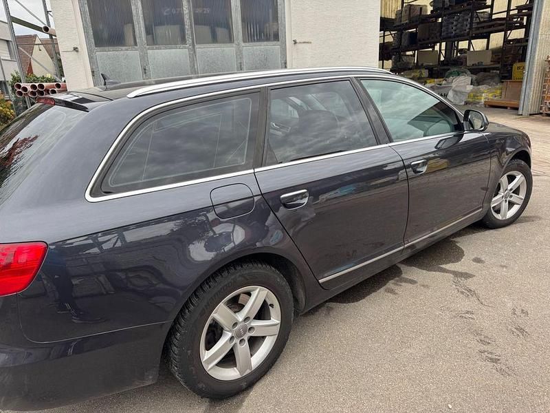 Grau Gebraucht 2011 Audi A6 Sport Kombi | 5.700 € (Superpreis) - Bild 1/4