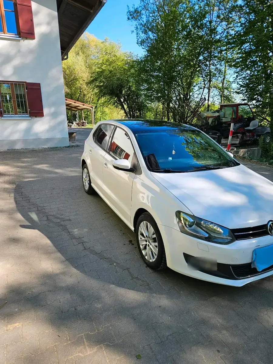 Gebraucht VW Polo 105 PS (77 kW) 2013 Weiß Kleinwagen