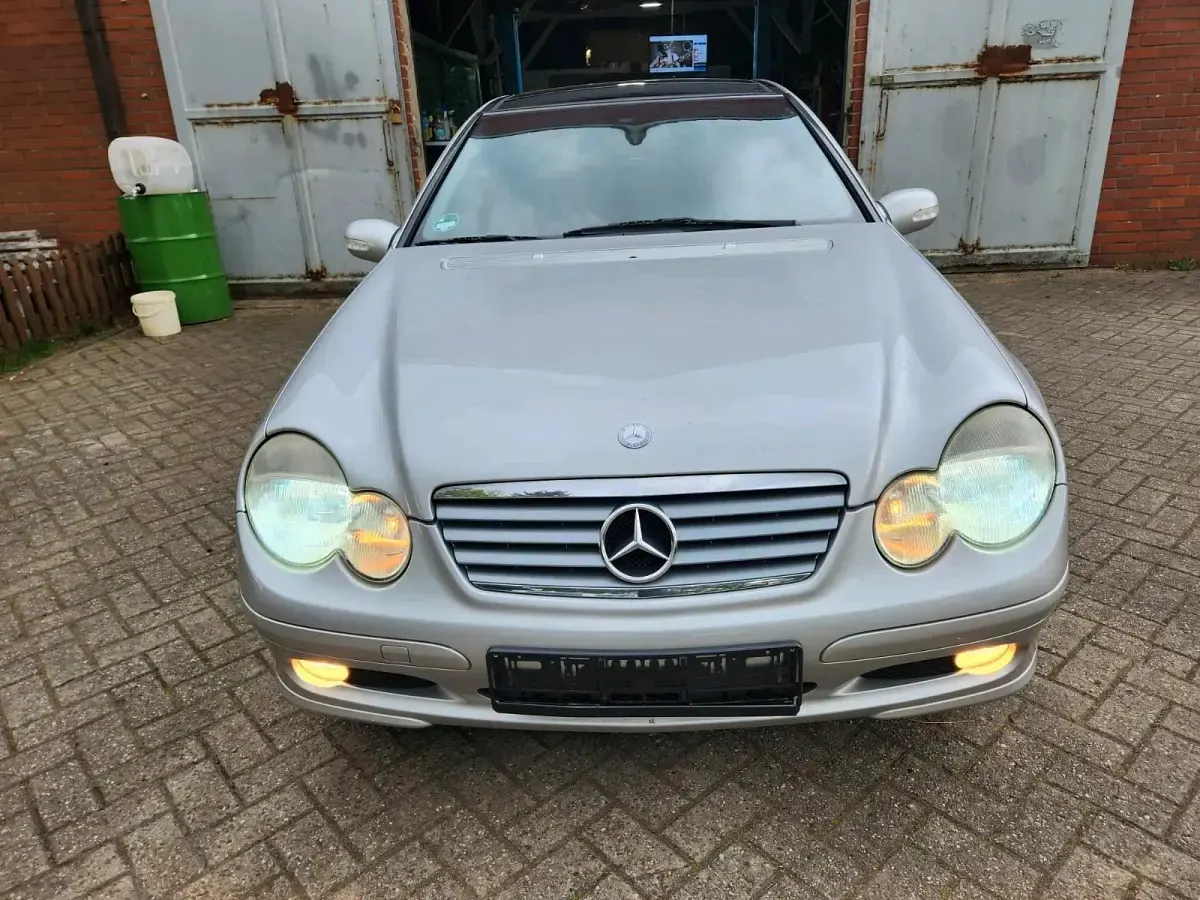 Gebraucht Mercedes CL200 164 PS (120 kW) 2001 Silber Coupé