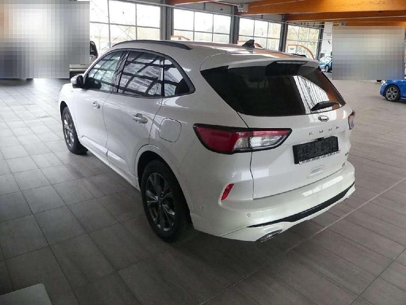 Gebraucht Ford Kuga ST-Line X 152 PS (111 kW) 2022 Arktisweiß (metallic) SUV
