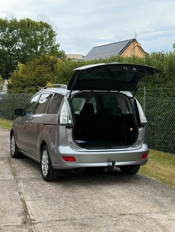 Gebraucht Mazda 5 143 PS (105 kW) 2010 Braun Van / Kleinbus