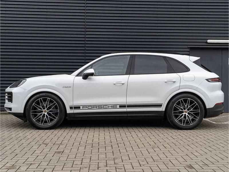 Gebraucht Porsche Cayenne 470 PS (345 kW) 2024 Weiss SUV